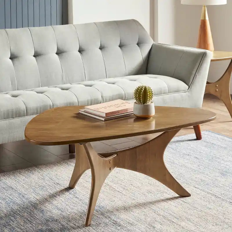 Table basse triangulaire en bois