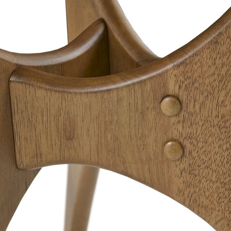 Table basse triangulaire en bois